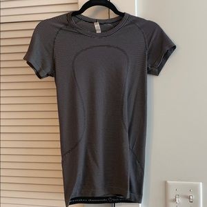 Lululemon Swiftly Tech Short Sleeve Crew